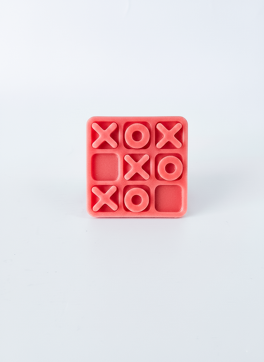 Red tic-tac-toe xoxo soy wax melt Darklight Beauty