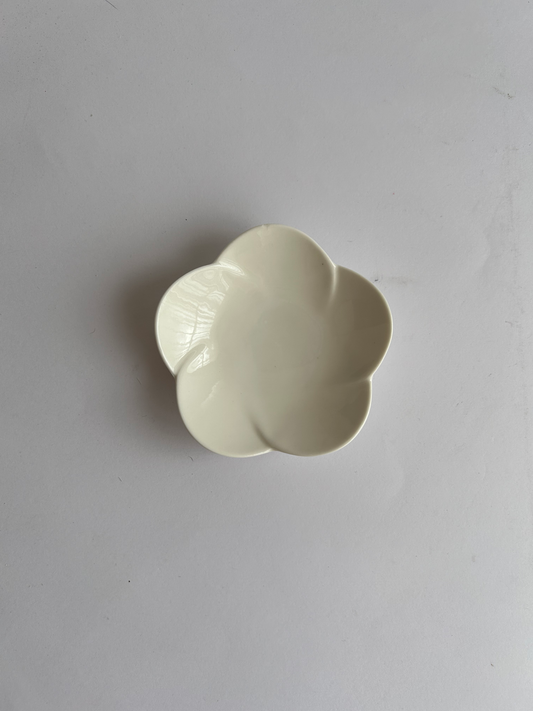 White Flower Soap Dish / Trinket Dish